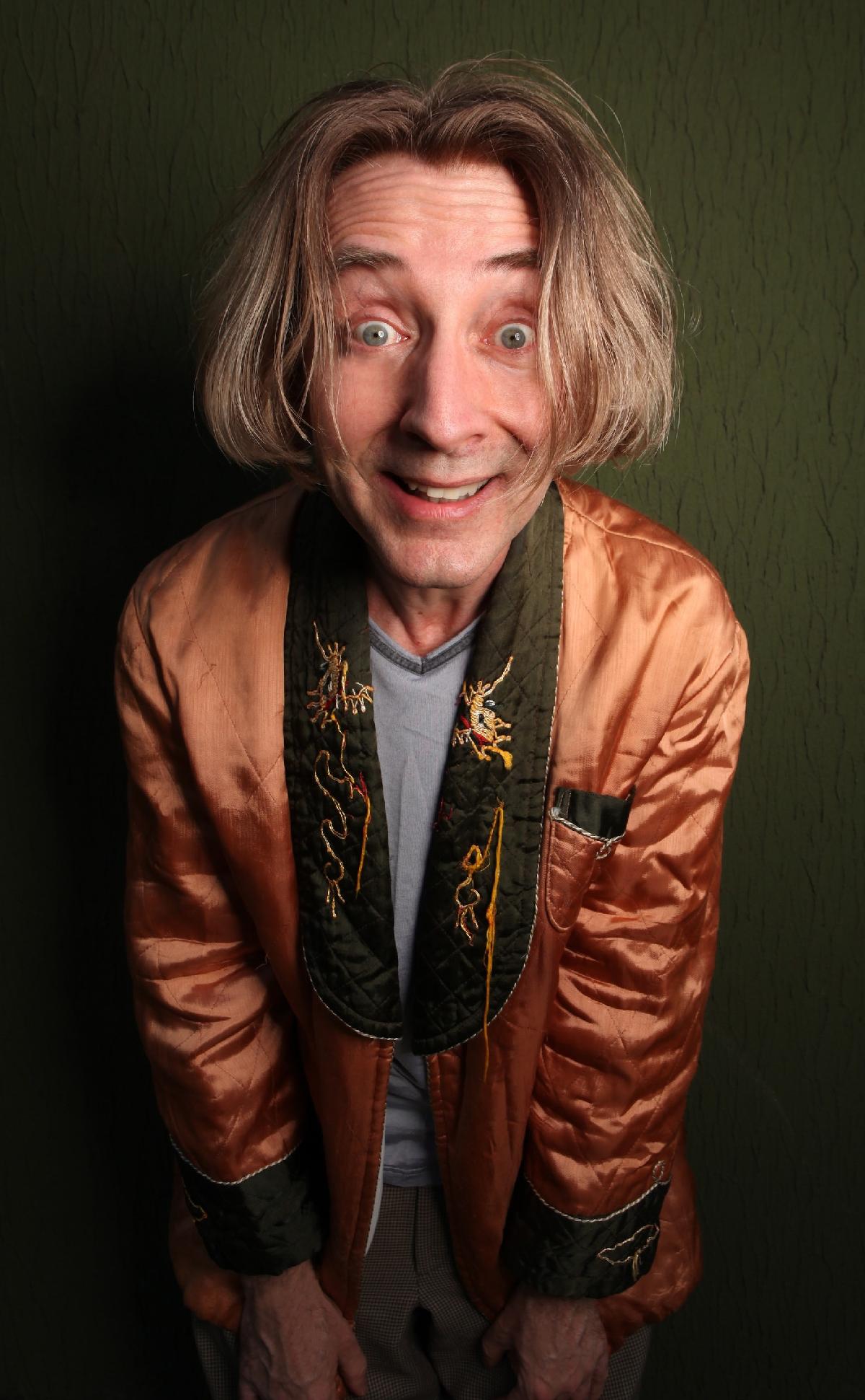 Emo-Philips-2-oIK9dx.tmp_-tiN50F.tmp_
