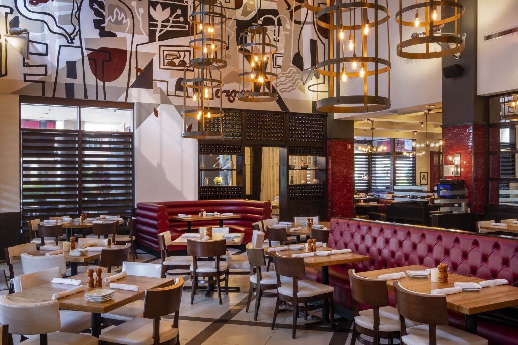MaxsGrille_GreatRoomMural_JerryRaboinowitz